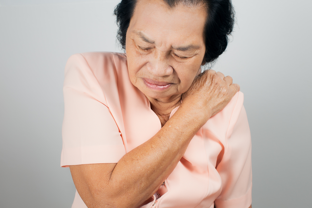 Shoulder impingement treatment for the elderly involves manual physical therapy techniques